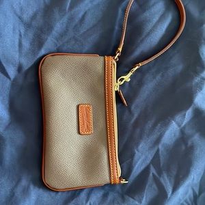 Dooney and Bourke clutch/wristlet
